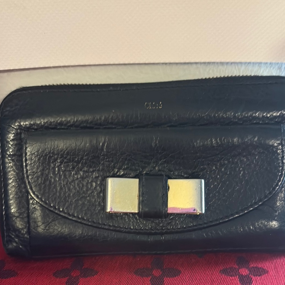 Chloe Black Leather Bow-Accent Wallet